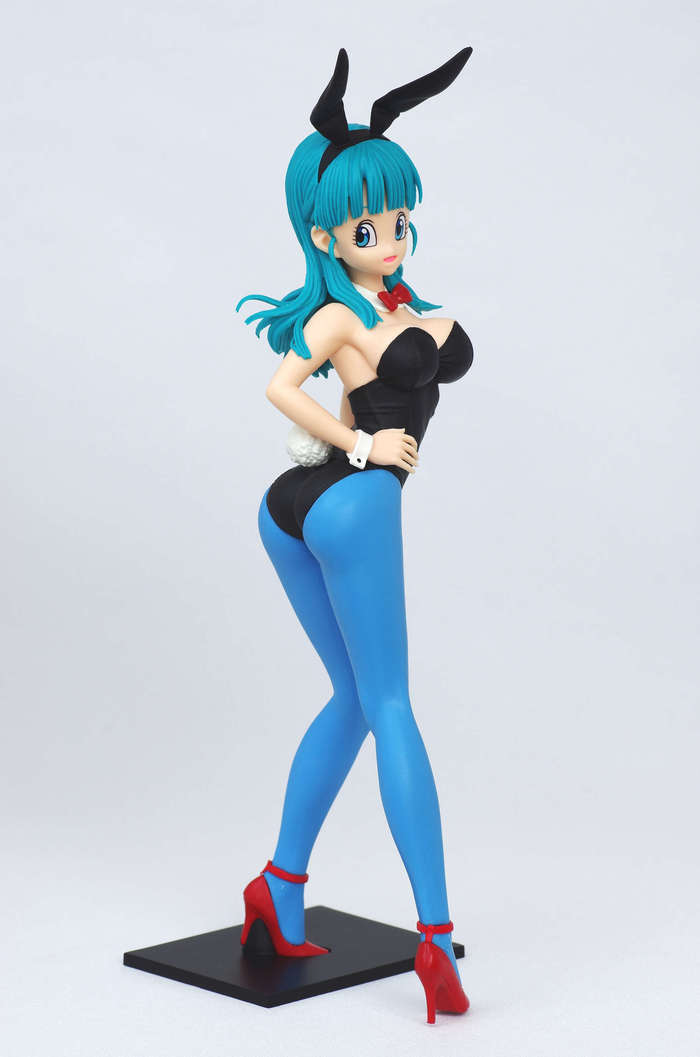 bulma bunny statue.