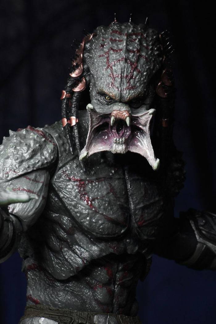 PREDATOR 2018 - Armored Assassin Predator Deluxe Action ...