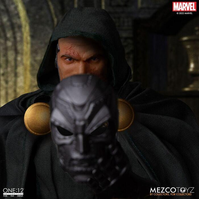 MARVEL - Doctor Doom 1/12 Action Figure