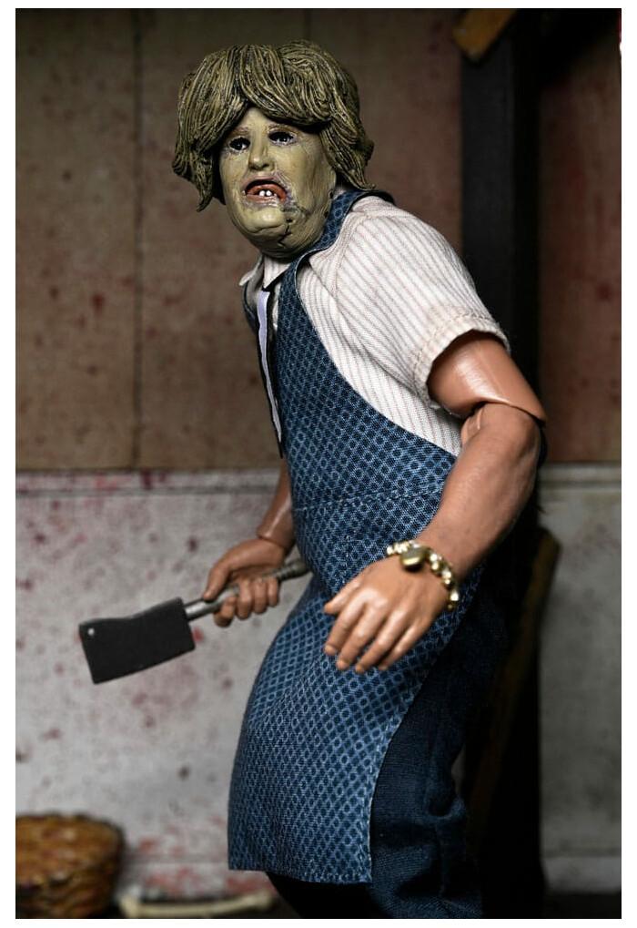 TEXAS CHAINSAW MASSACRE - Leatherface with Old Lady Mask Clothed Action Figure