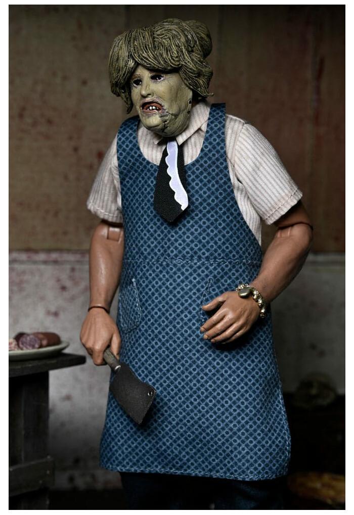 TEXAS CHAINSAW MASSACRE - Leatherface with Old Lady Mask Clothed Action Figure