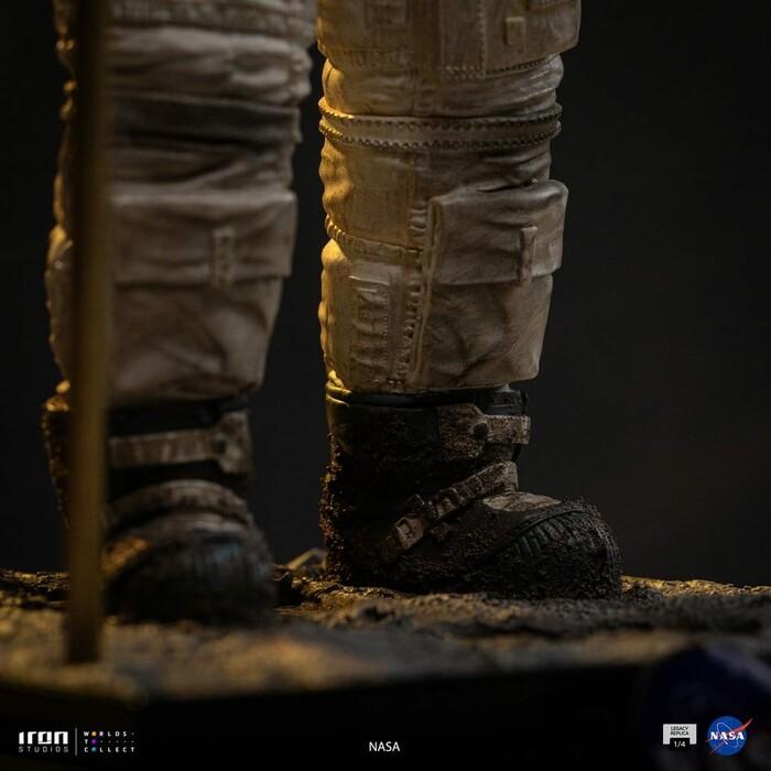 NASA - Apollo 11 Astronaut 1/4 Legacy Replica Polystone Statue