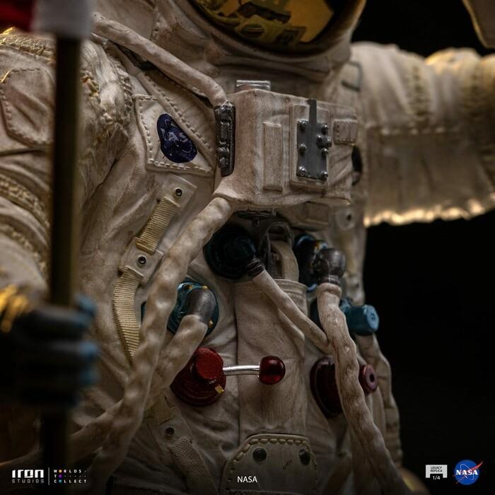 NASA - Apollo 11 Astronaut 1/4 Legacy Replica Polystone Statue