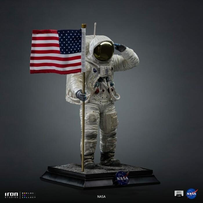 NASA - Apollo 11 Astronaut 1/4 Legacy Replica Polystone Statue