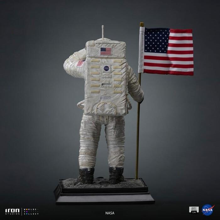 NASA - Apollo 11 Astronaut 1/4 Legacy Replica Polystone Statue
