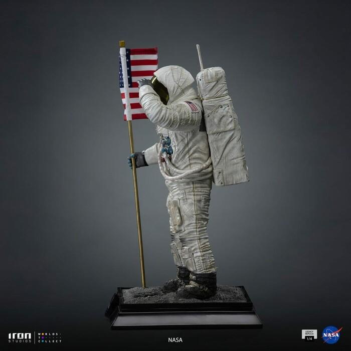 NASA - Apollo 11 Astronaut 1/4 Legacy Replica Polystone Statue