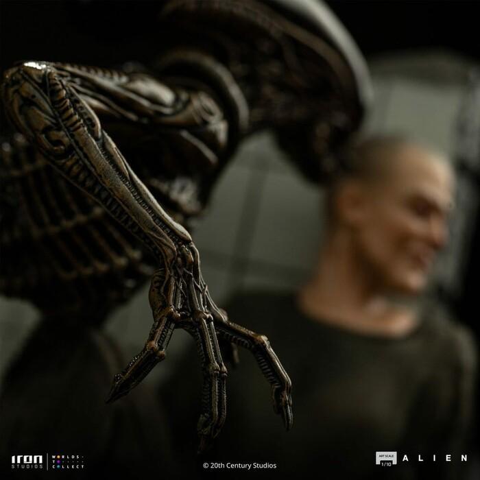 ALIEN 3 - Ellen Ripley and Dog Alien 1/10 Art Scale Statue