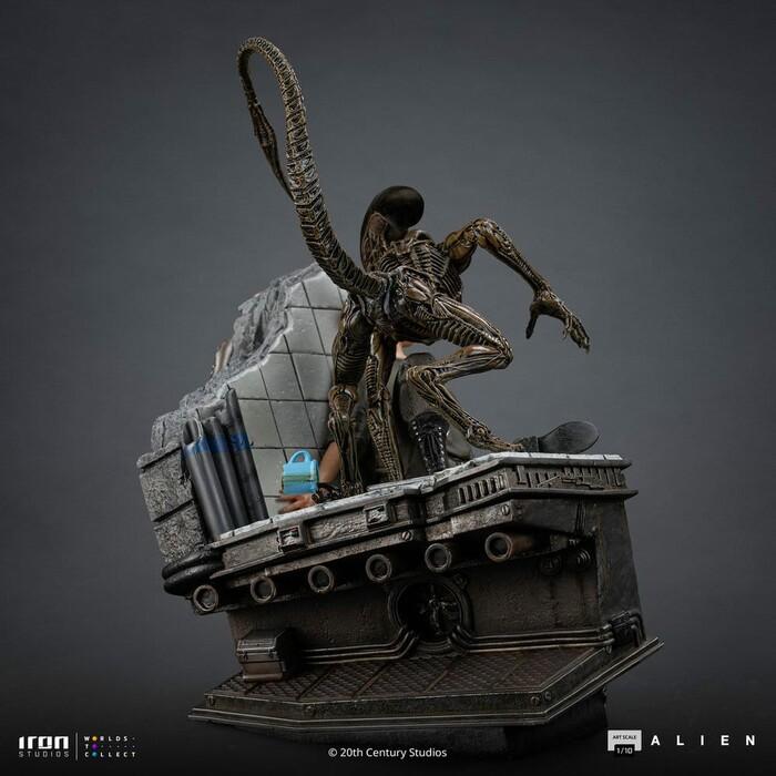 ALIEN 3 - Ellen Ripley and Dog Alien 1/10 Art Scale Statue