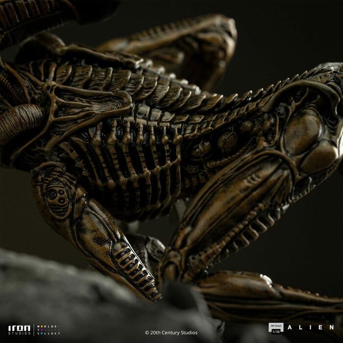ALIEN 3 - Ellen Ripley and Dog Alien 1/10 Art Scale Statue