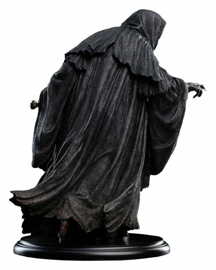 LORD OF THE RINGS - Ringwraith at the Prancing Pony Mini Polystone Statue