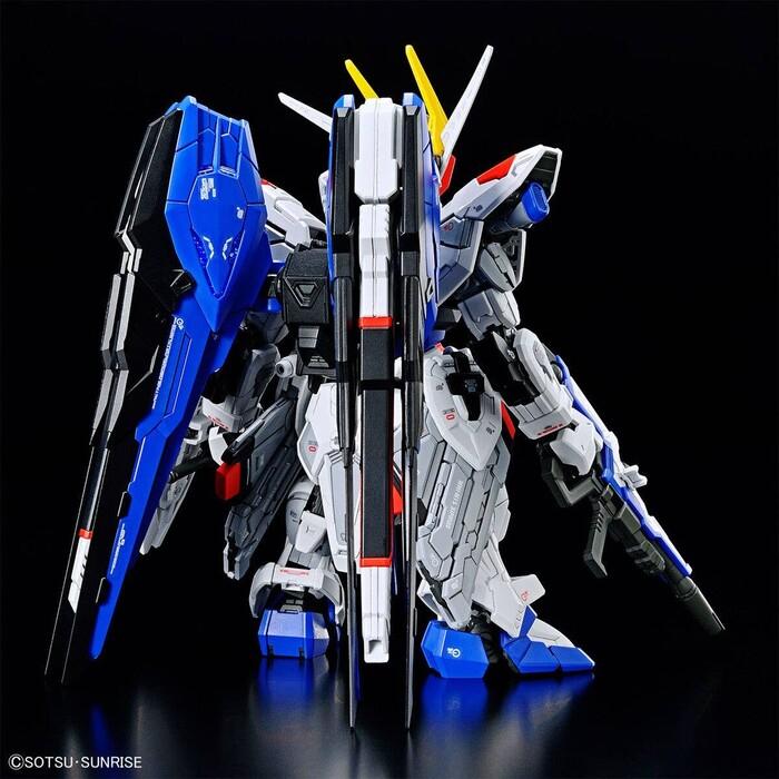 GUNDAM - Freedom Gundam Model Kit MGSD