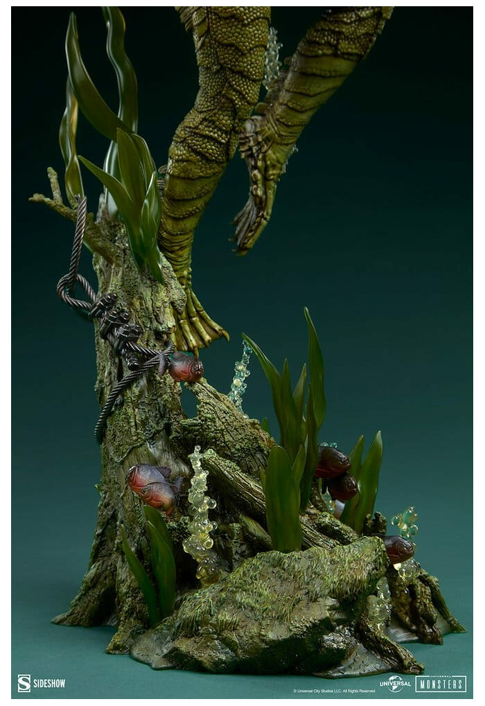 UNIVERSAL MONSTERS - Creature from the Black Lagoon Premium Format Figure 1/4 Statue