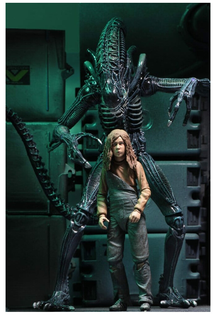 ALIENS - 40th Anniversary - 1986 Alien Warrior Blue Ultimate Action Figure