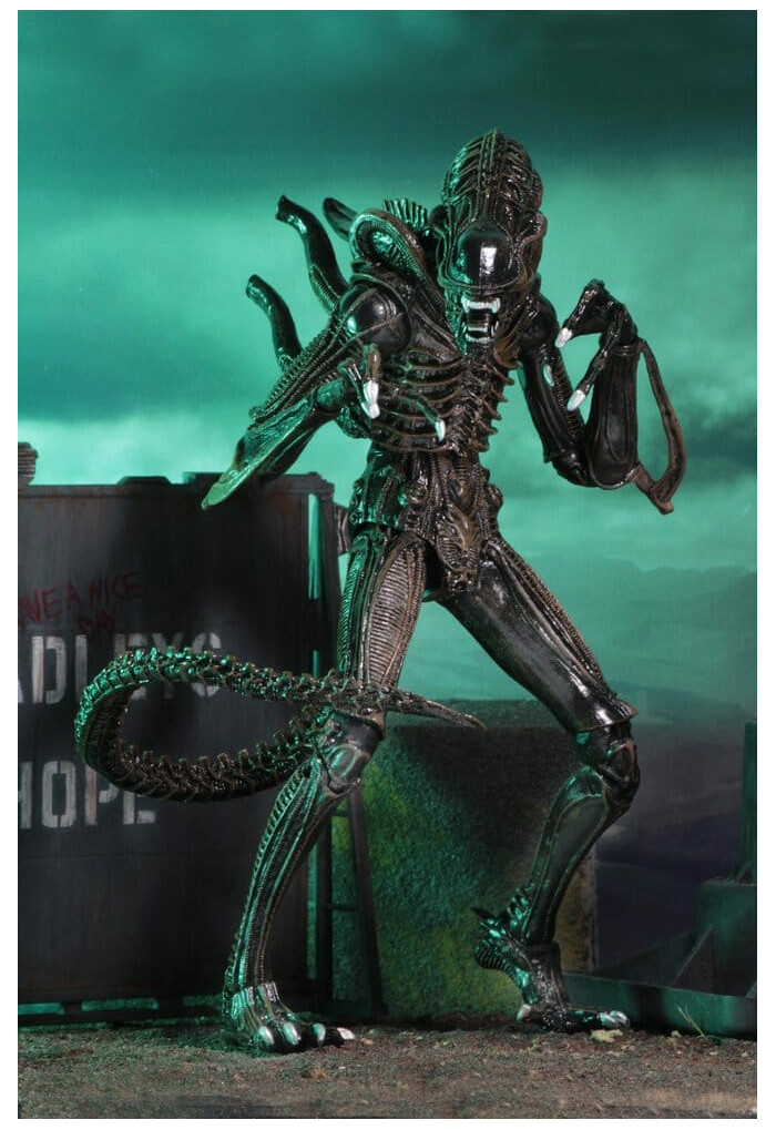 ALIENS - 40th Anniversary - 1986 Alien Warrior Brown Ultimate Action Figure