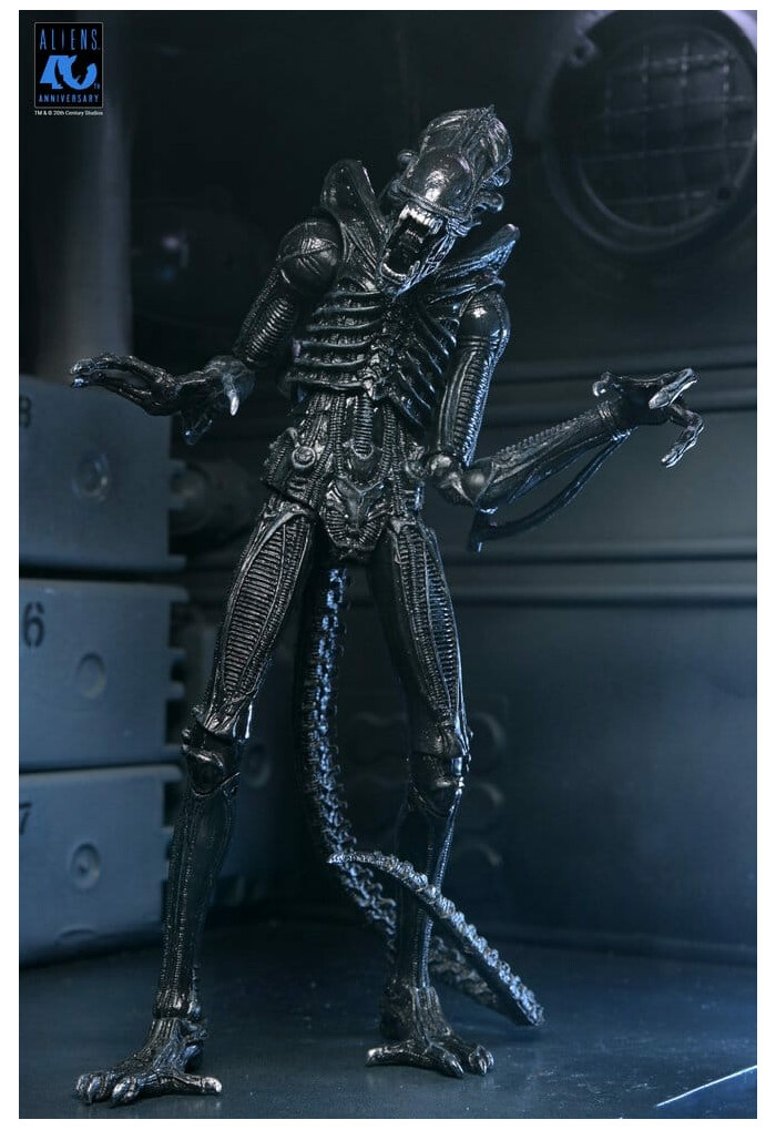 ALIENS - 40th Anniversary - 1986 Xenomorph Black Ultimate Action Figure