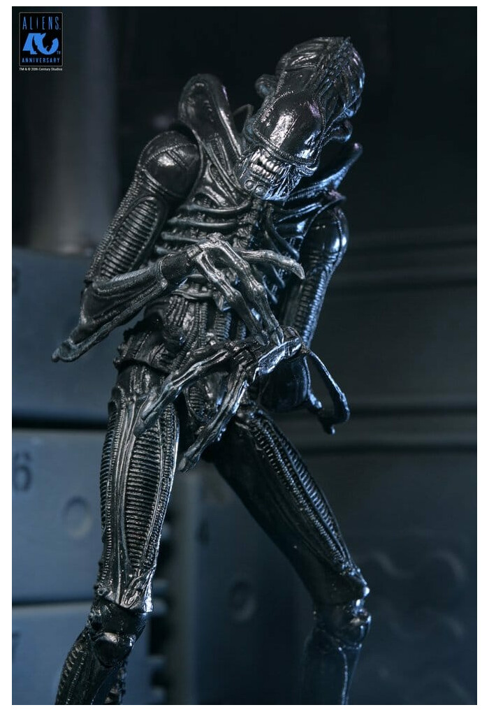 ALIENS - 40th Anniversary - 1986 Xenomorph Black Ultimate Action Figure
