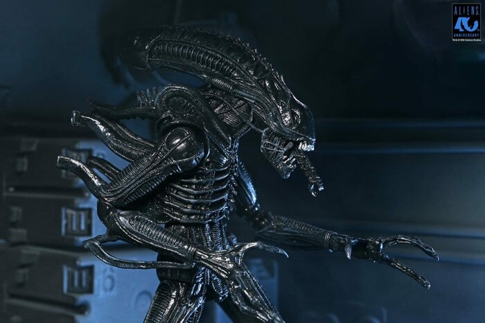 ALIENS - 40th Anniversary - 1986 Xenomorph Black Ultimate Action Figure
