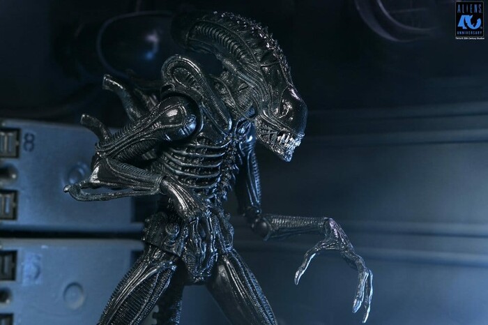 ALIENS - 40th Anniversary - 1986 Xenomorph Black Ultimate Action Figure