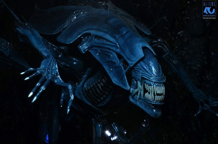 ALIENS - 40th Anniversary - Alien Queen Ultra Deluxe Action Figure