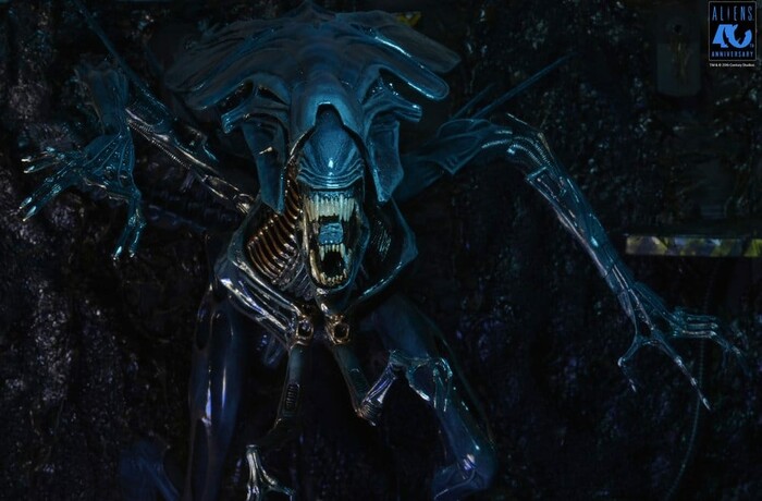 ALIENS - 40th Anniversary - Alien Queen Ultra Deluxe Action Figure