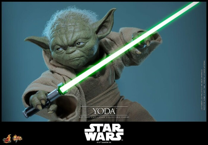 STAR WARS - Episode III - Revenge of the Sith - Yoda 1/6 Action Figure MMS878