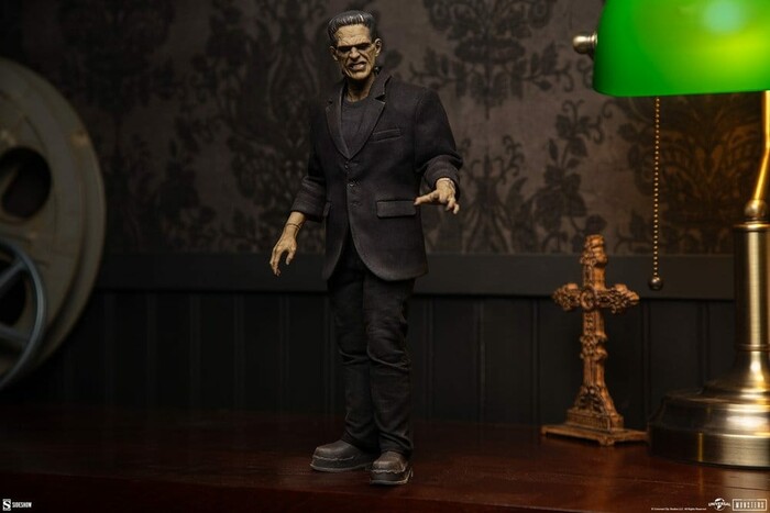 UNIVERSAL MONSTERS - Frankenstein Monster 1/6 Action Figure 12" Deluxe Plus Edition