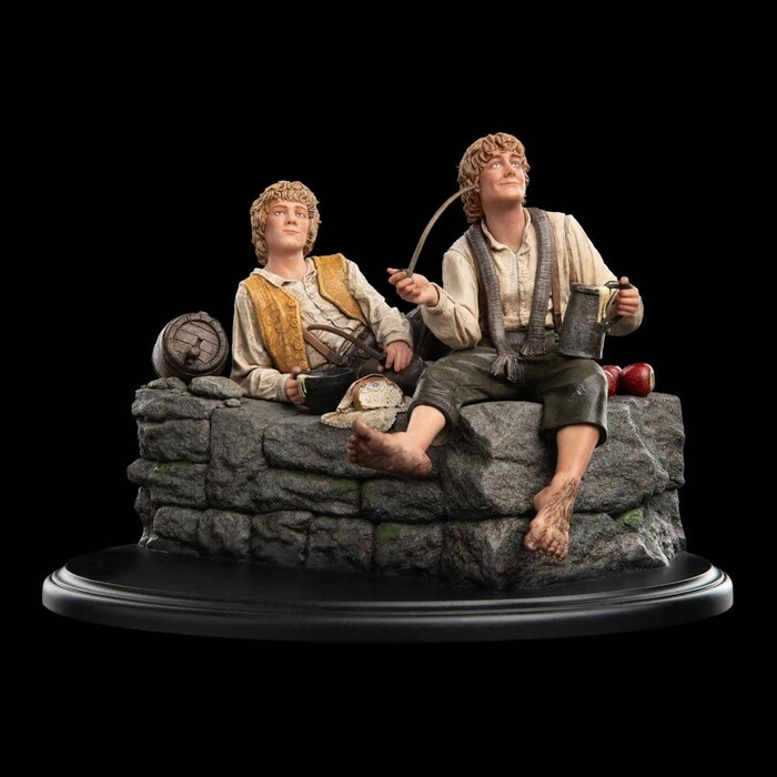 LORD OF THE RINGS - Merry and Pippin Mini Polystone Statue