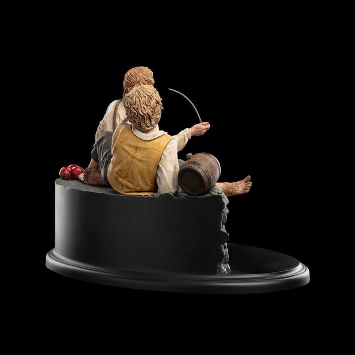 LORD OF THE RINGS - Merry and Pippin Mini Polystone Statue