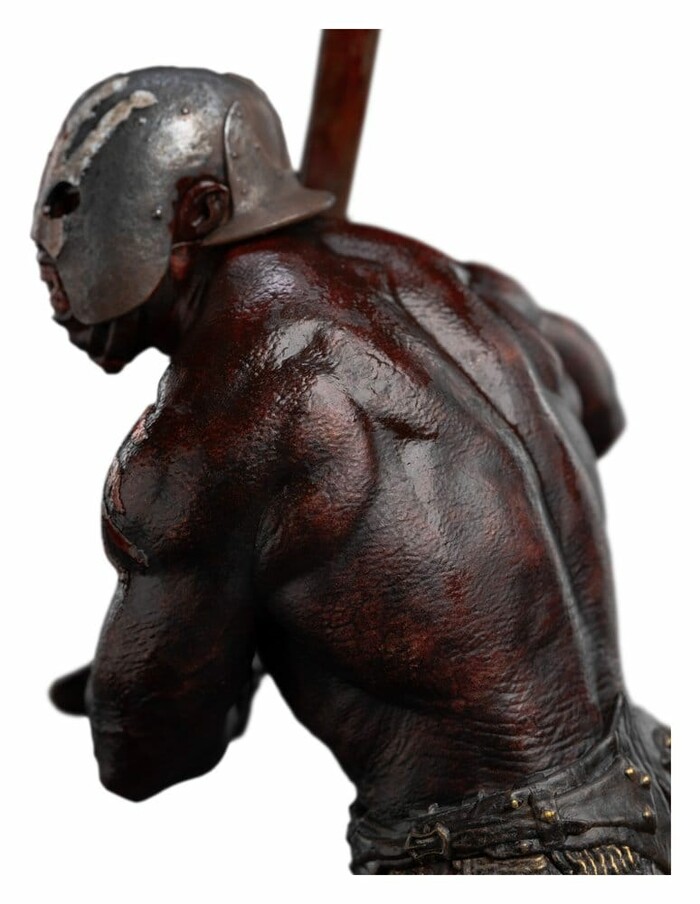 LORD OF THE RINGS - Uruk-hai Berserker Mini Polystone Statue