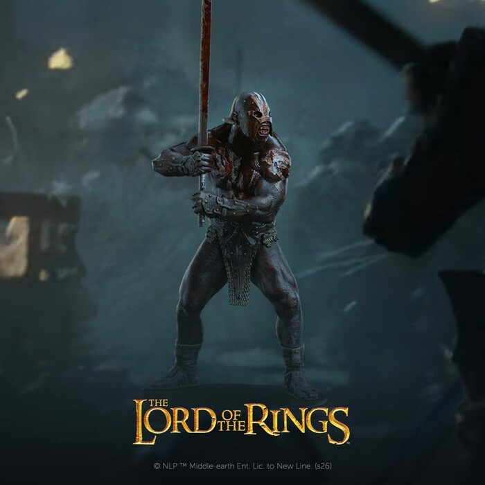 LORD OF THE RINGS - Uruk-hai Berserker Mini Polystone Statue