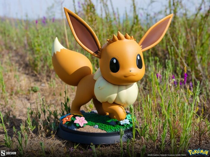 POKEMON - Eevee Life-Size 1/1 Polystone Statue