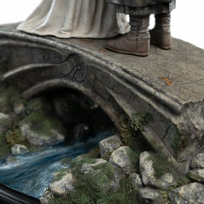 LORD OF THE RINGS - Aragorn & Arwen Mini Polystone Statue
