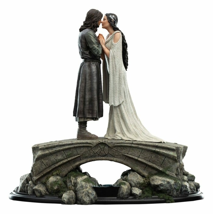 LORD OF THE RINGS - Aragorn & Arwen Mini Polystone Statue