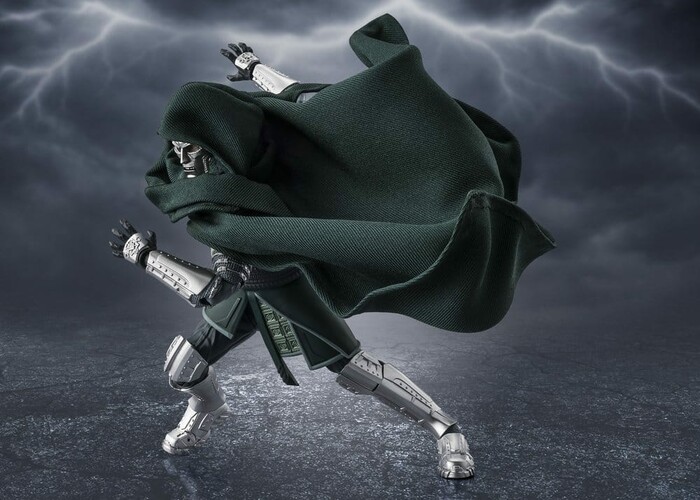 MARVEL - Avengers Doomsday - Doctor Doom S.H. Figuarts Action Figure