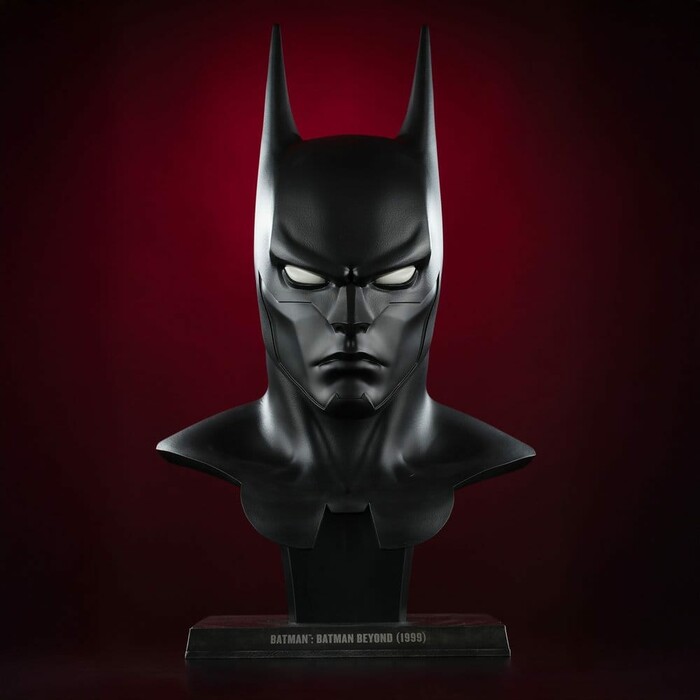 BATMAN - Batman Beyond - Bat Cowl 1/1 Replica