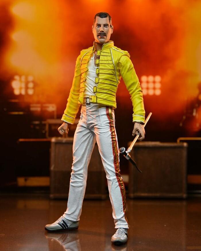 QUEEN - Freddie Mercury Yellow Jacket Action Figure