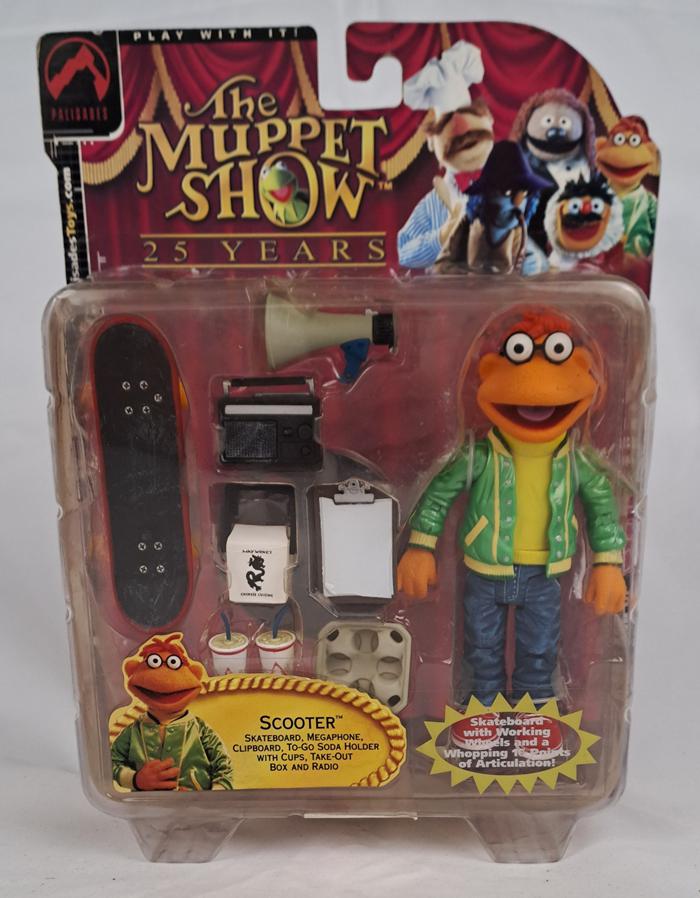 THE MUPPET - Scooter with Skateboard Action Figure