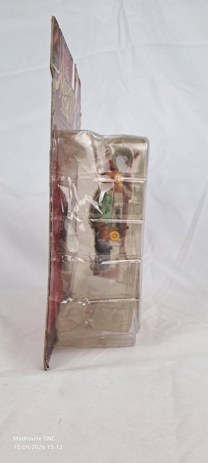 THE MUPPET - Scooter with Skateboard Action Figure