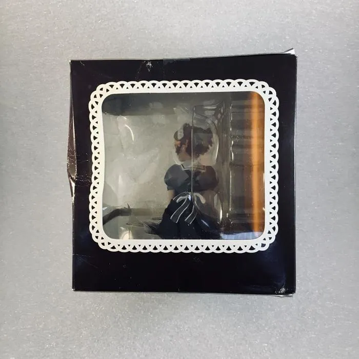 RANGE MURATA - Ribbon Style 1/8 Pvc Figure - Damaged Box