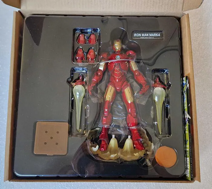 IRON MAN - Mark IV Sci-fi Revoltech Figure Oh Limited Edition Action Figure