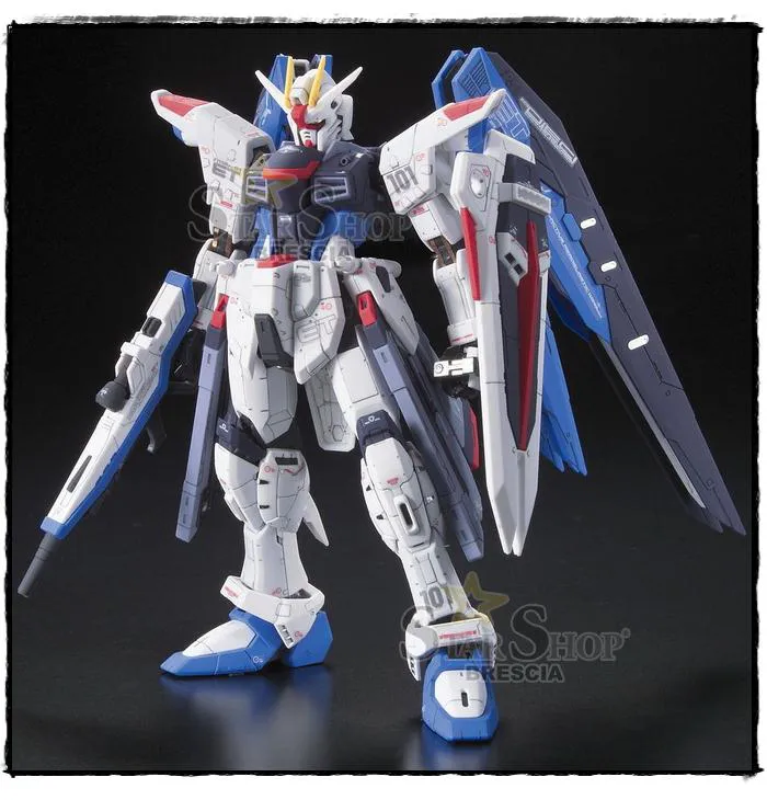 GUNDAM - 1/144 ZGMF-X10A Freedom Real Grade Model Kit RG # 05