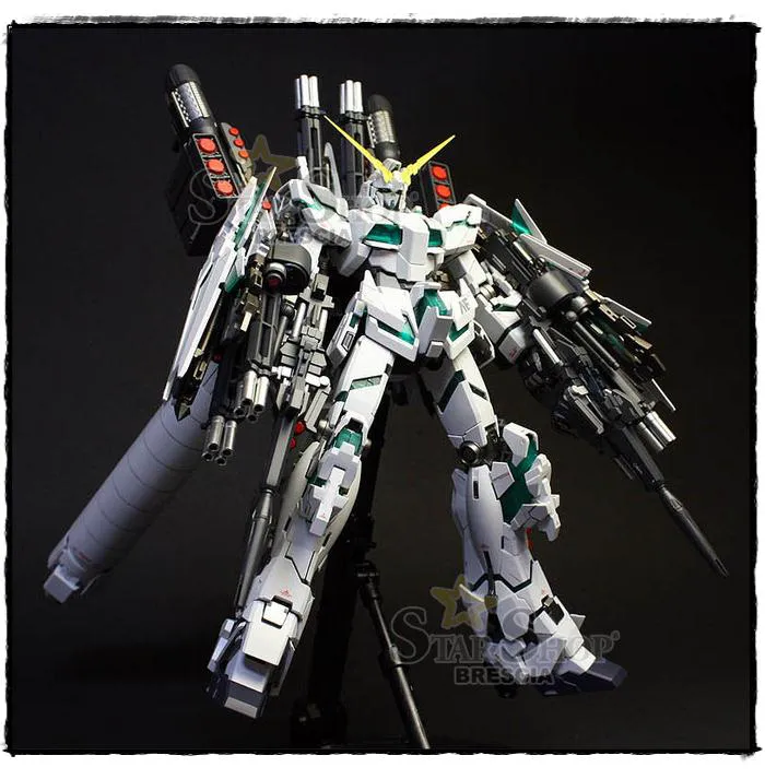 GUNDAM - 1/100 RX-0 Unicorn Full Armor Ver. Ka Master Grade Model Kit MG