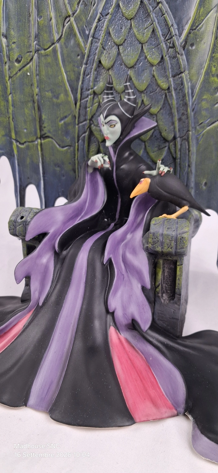 DISNEY - Sleeping Beauty - Maleficent Sinister Sorceress Resin Statue WDCC