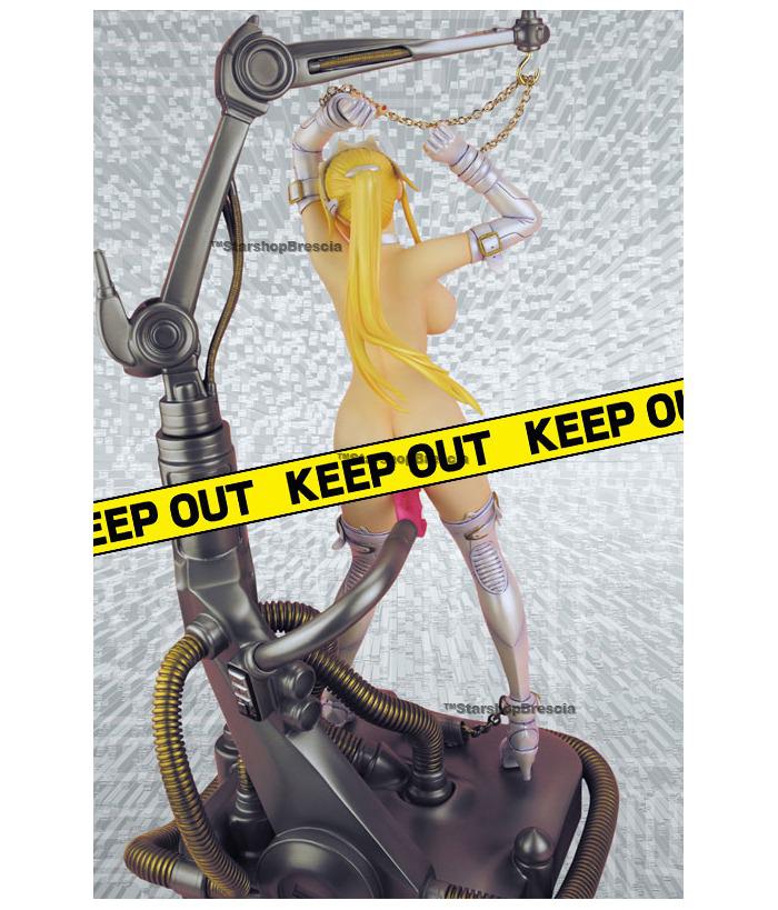 REAL ART PROJECT - Queen Disgrace Mioko Pearl White Ver. Resin Statue