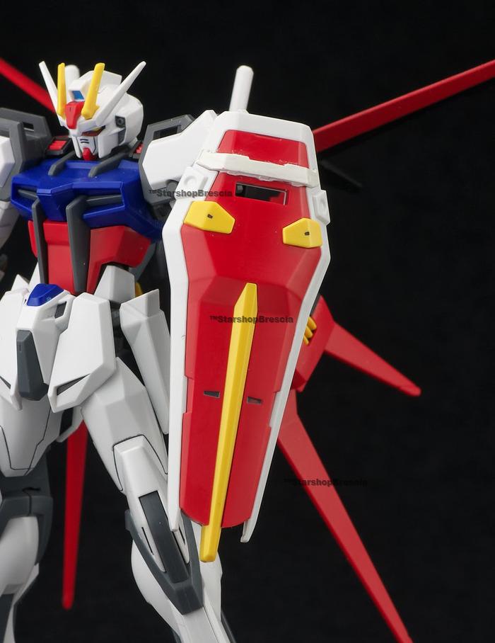 GUNDAM - 1/144 GAT-X105+AQM/E-X01 Aile Strike Model Kit HGCE # 171