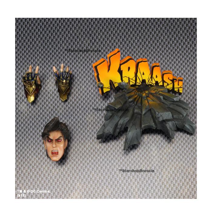 SUPERMAN - Variant - Play Arts Kai Action Figure