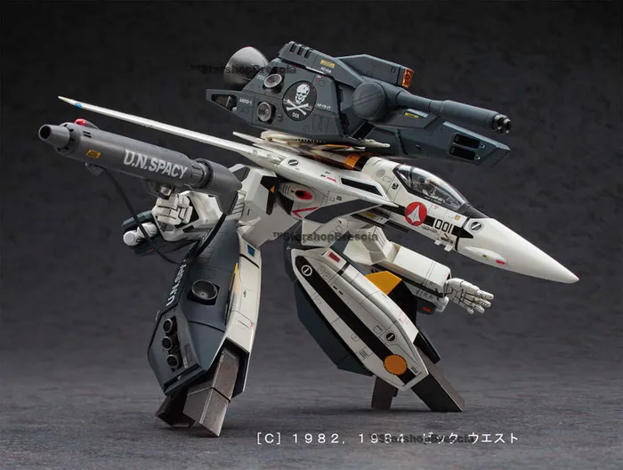 MACROSS - 1/72 VF-1S/A Strike Super Gerwalk Valkyrie Model Kit