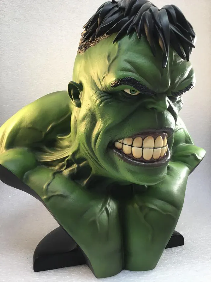 HULK - Green Hulk Legendary Scale Bust