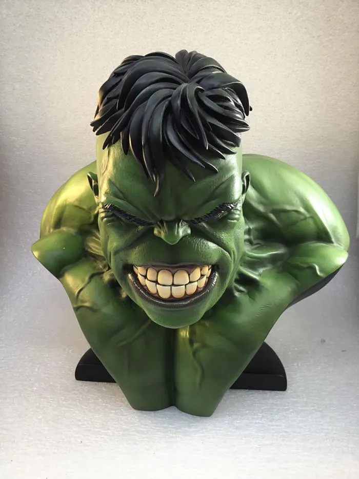HULK - Green Hulk Legendary Scale Bust