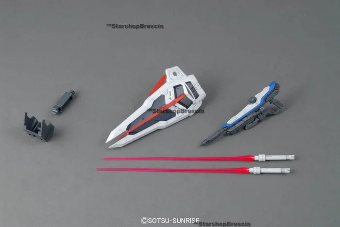 GUNDAM - 1/100 Freedom Ver. 2.0 Master Grade Model Kit MG